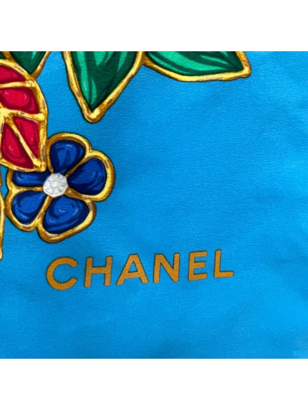 Chanel Large Scarf Silk Pattern Multicolor - Picture 9 of 12